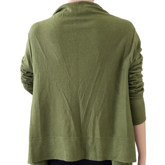 BCBGMaxAzria  SILK 88% with 12% Wool, Draped Cardigan   Size XS/S,runs big - Picture 8 of 9